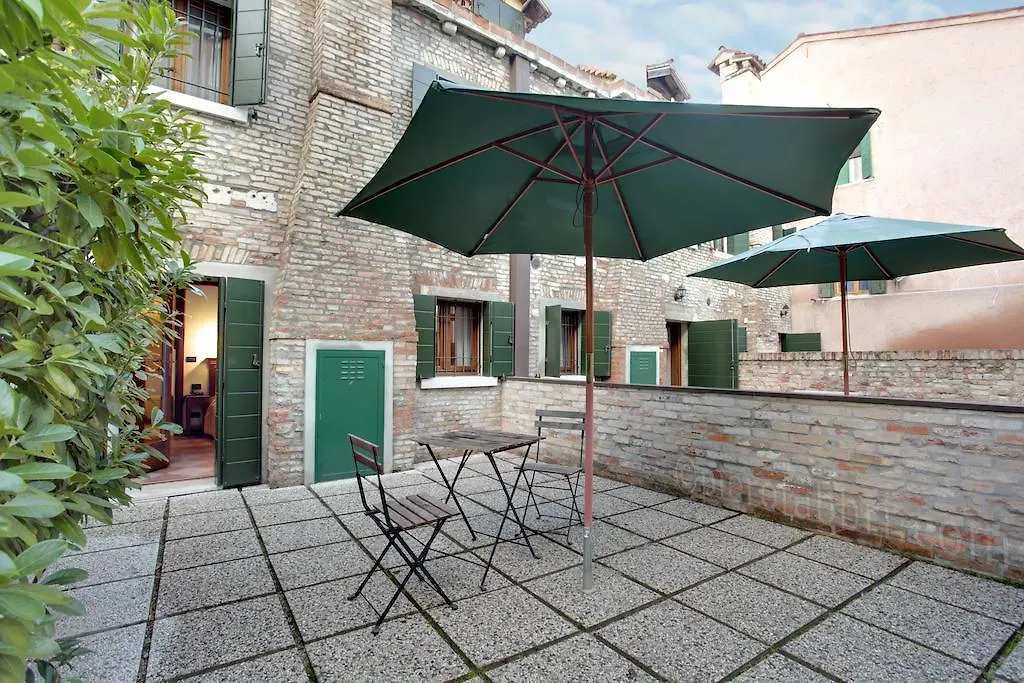 Garden Houses Apartment Venezia Italia